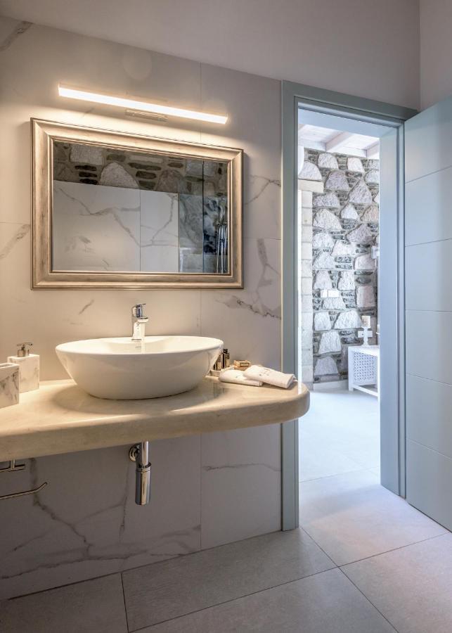 Hilltop Suites Milos Mytakas Екстер'єр фото