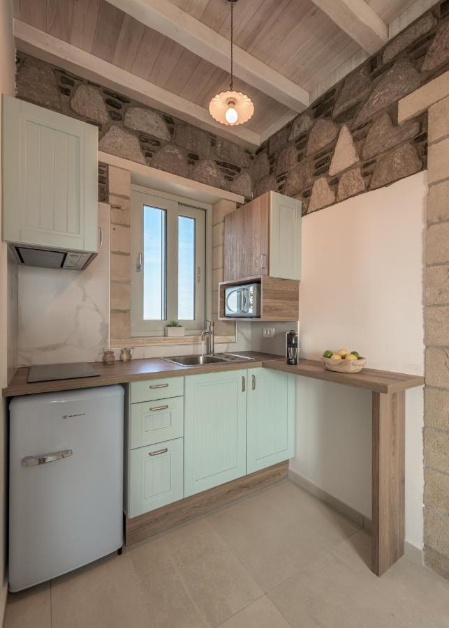 Hilltop Suites Milos Mytakas Екстер'єр фото
