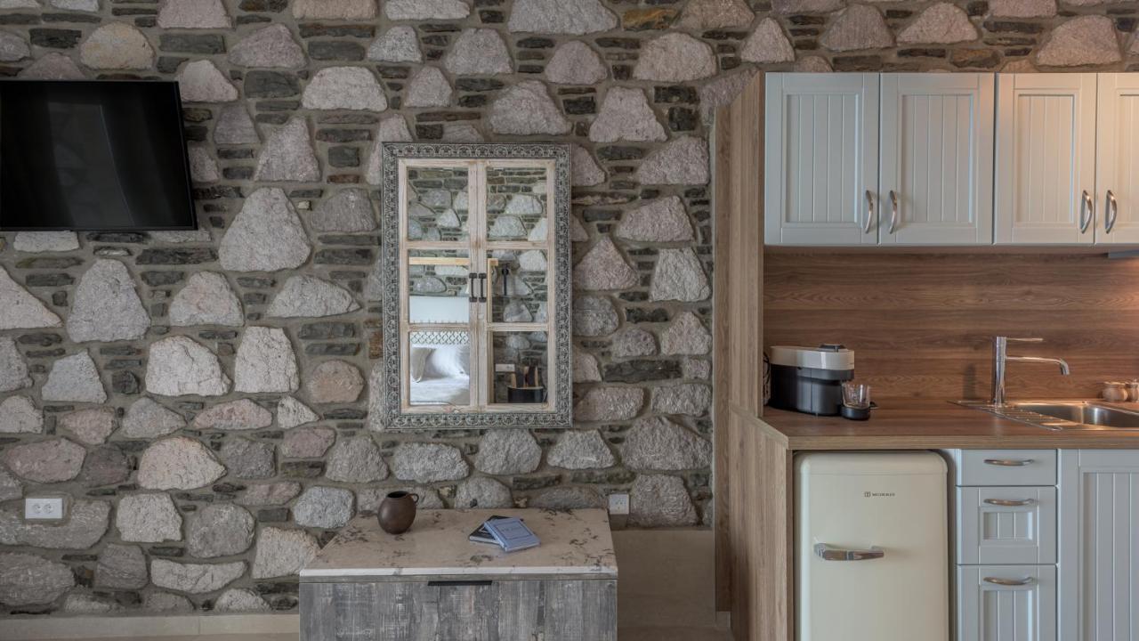 Hilltop Suites Milos Mytakas Екстер'єр фото
